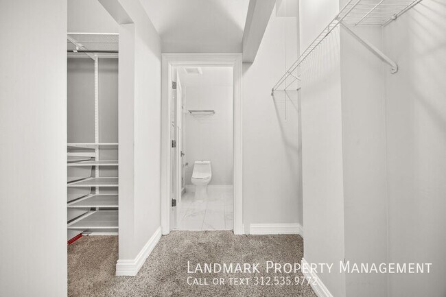 Building Photo - 1307 S Wabash Ave