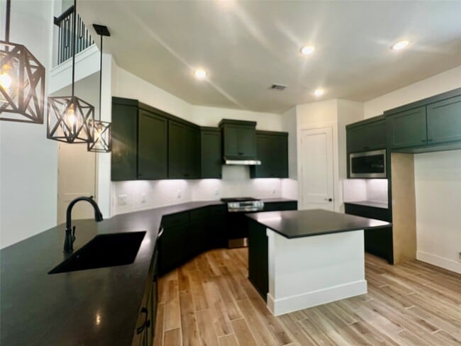 Building Photo - 1207 Watermont Dr
