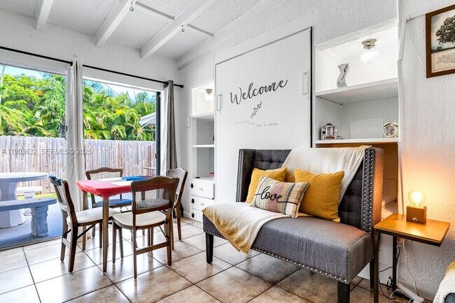 Building Photo - 2019 Fletcher St