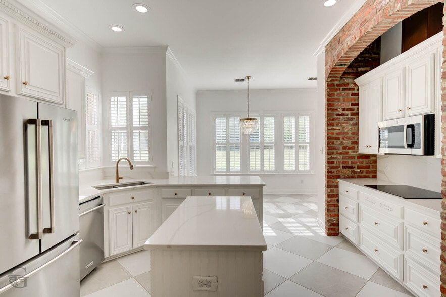 Building Photo - 316 Autumn Ridge Dr