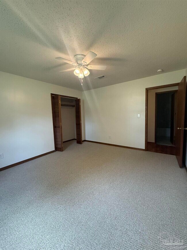 Building Photo - 6200 Jays Way