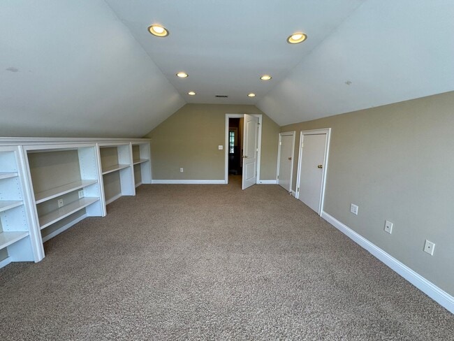 Building Photo - Executive Rental in Pear Alley Condominium...