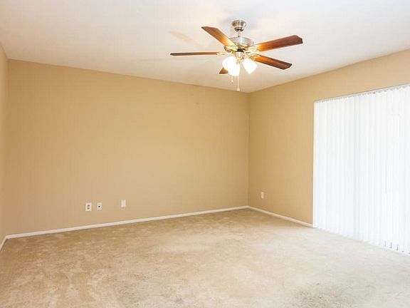 Building Photo - Dream home