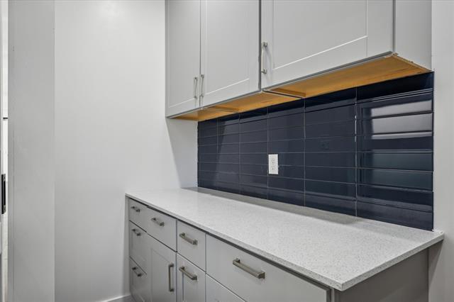 Building Photo - 329 S 2nd St