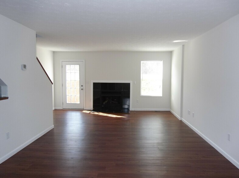 Building Photo - 1712 Athens Dr