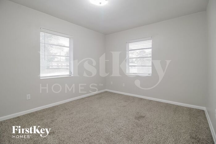 Building Photo - 1275 W Wellington Dr