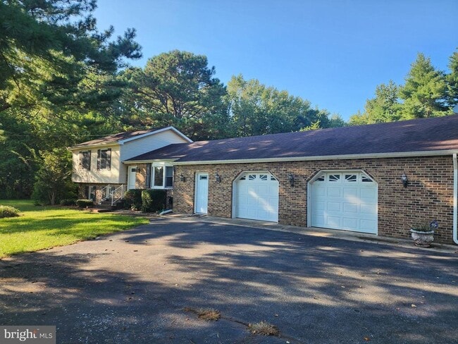 Primary Photo - 3689 Midstate Rd