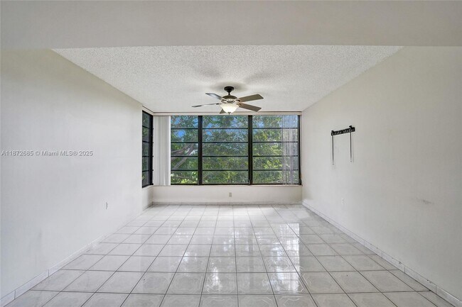 Building Photo - 1502 Whitehall Dr