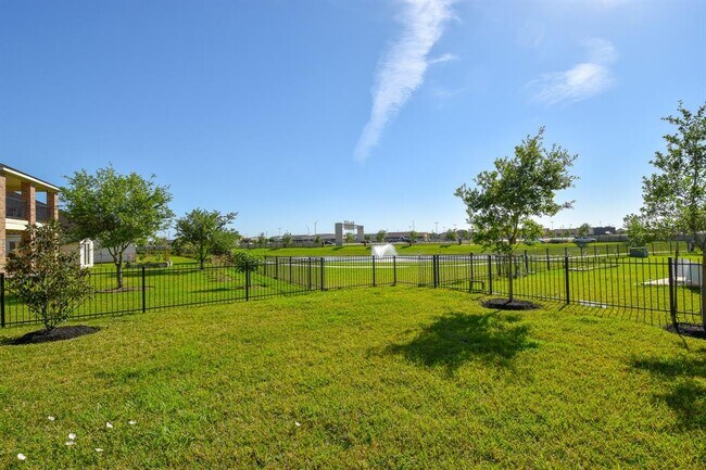 Building Photo - 23111 Broad Springs Court