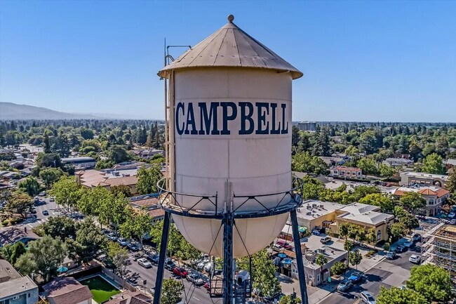 Building Photo - Bright Campbell Condo with Vaulted Ceilings & Private Balconies