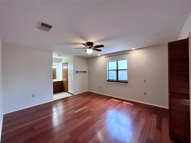 Building Photo - 57 Woodcreek Dr
