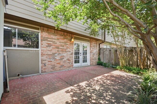 Building Photo - 2275 Triway Ln