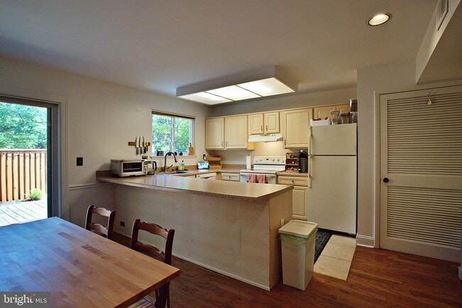 Building Photo - 1450 Greenmont Ct