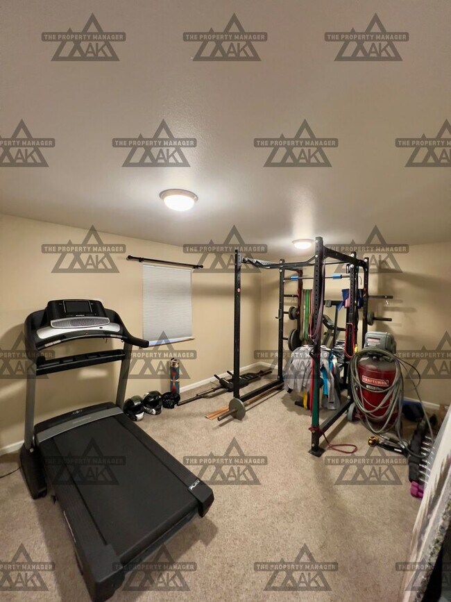 Building Photo - 3BR/2BA North Pole Home with Office & 2-Car Garage