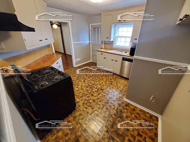 Building Photo - 3/2 Home Now Available in Fort Worth!