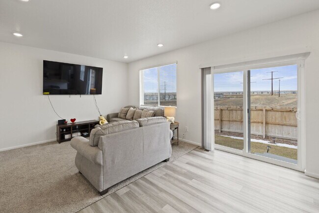 Building Photo - New 2 Story Home built in 2025