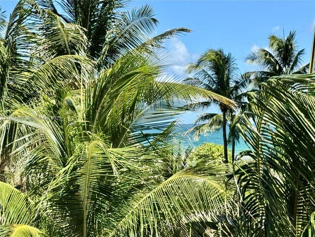 Building Photo - 9201 Collins Ave