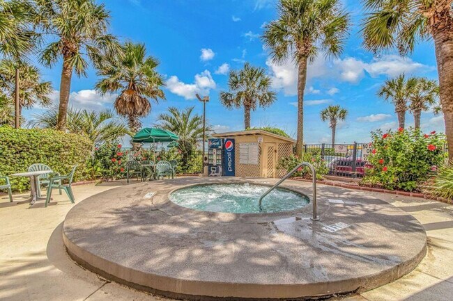 Building Photo - 2500b N Ocean Blvd