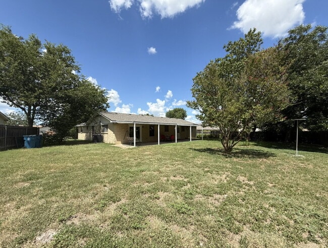 Building Photo - Where Classic Charm Meets Modern Comfort in Midway ISD