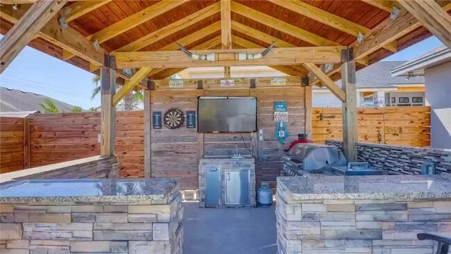 Building Photo - 13829 Laffite Dr
