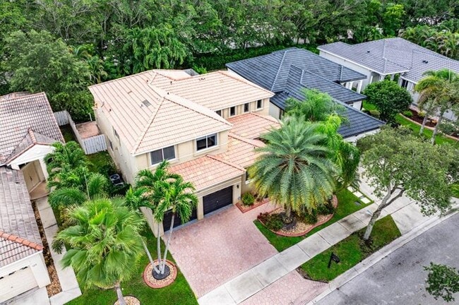 Building Photo - 1325 Camellia Cir