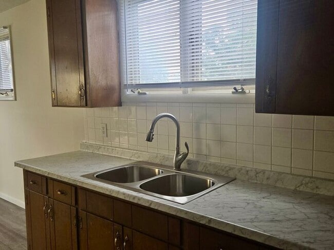 Building Photo - 1 bedroom unit Berrien Springs