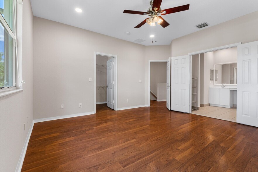 Building Photo - 3051 Grandiflora Dr