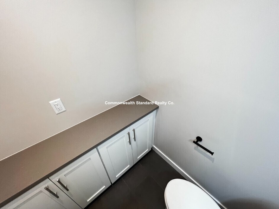Building Photo - 1661-1663 Washington St. Unit 308