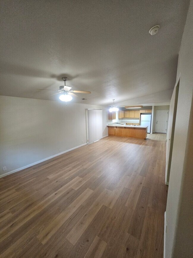 Building Photo - Spacious 3-Bed, 2-Bath Duplex with Private...