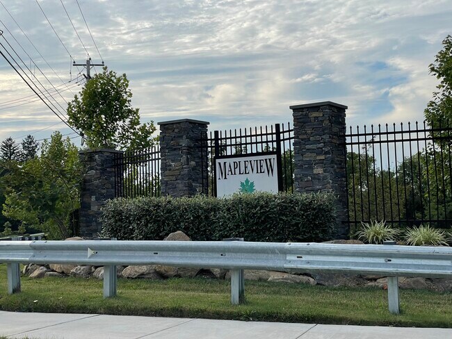 Building Photo - 507 Scarlet Maple Pl