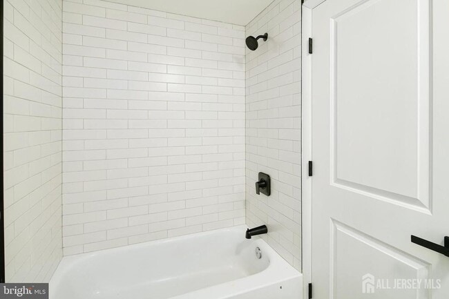Building Photo - 22 Hudson Pl