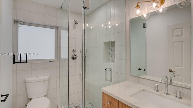 Building Photo - 500 SW 51st Ct