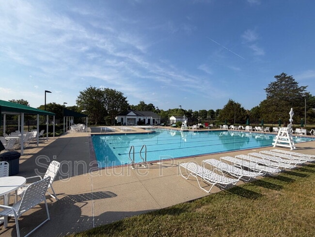 Building Photo - 1609 Cadmus Ct