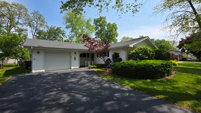 Building Photo - 720 Alcoa Ln