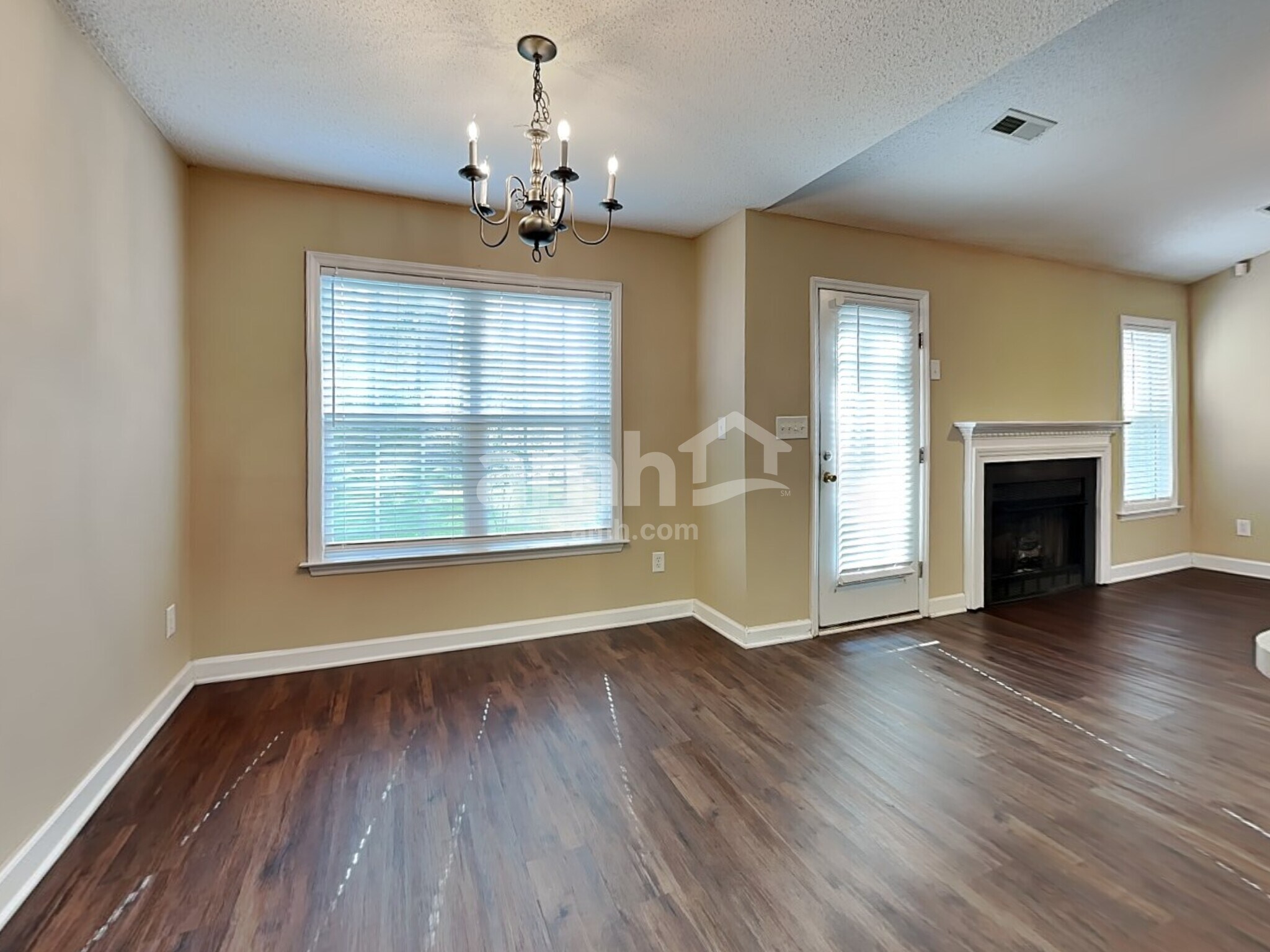 Building Photo - 125 Fiddlers Run Ct