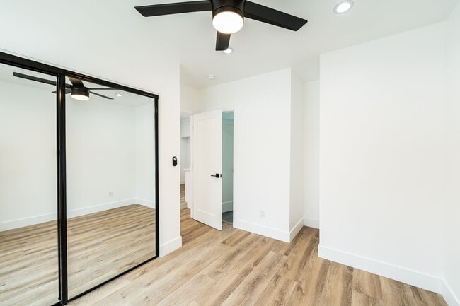 Building Photo - 7020 Schroll St