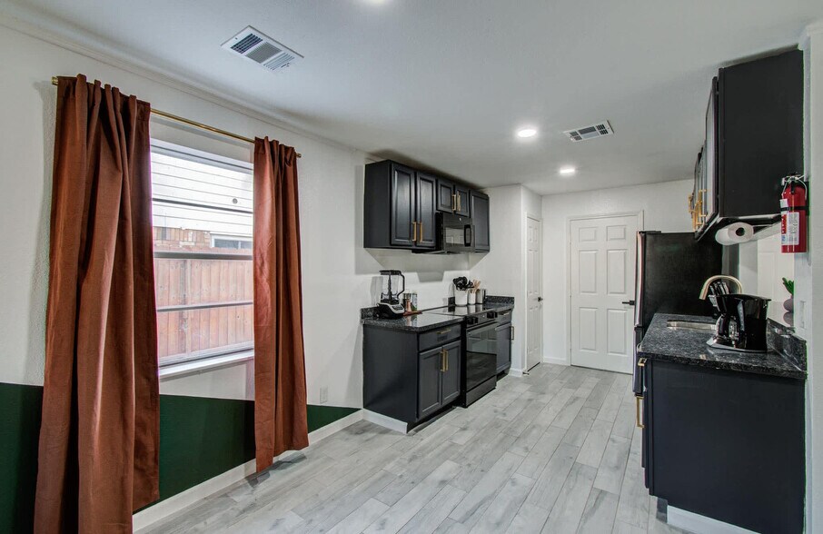 Building Photo - 11419 Sagegrove Ln