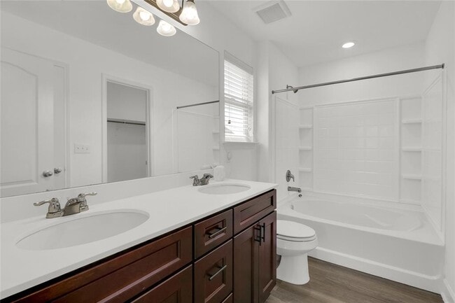 Building Photo - 900 Sawbuck Dr