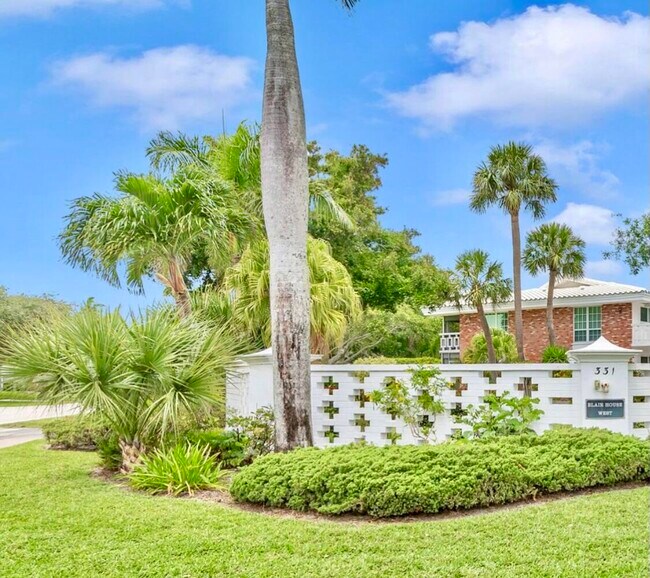 Building Photo - 331 Tequesta Dr
