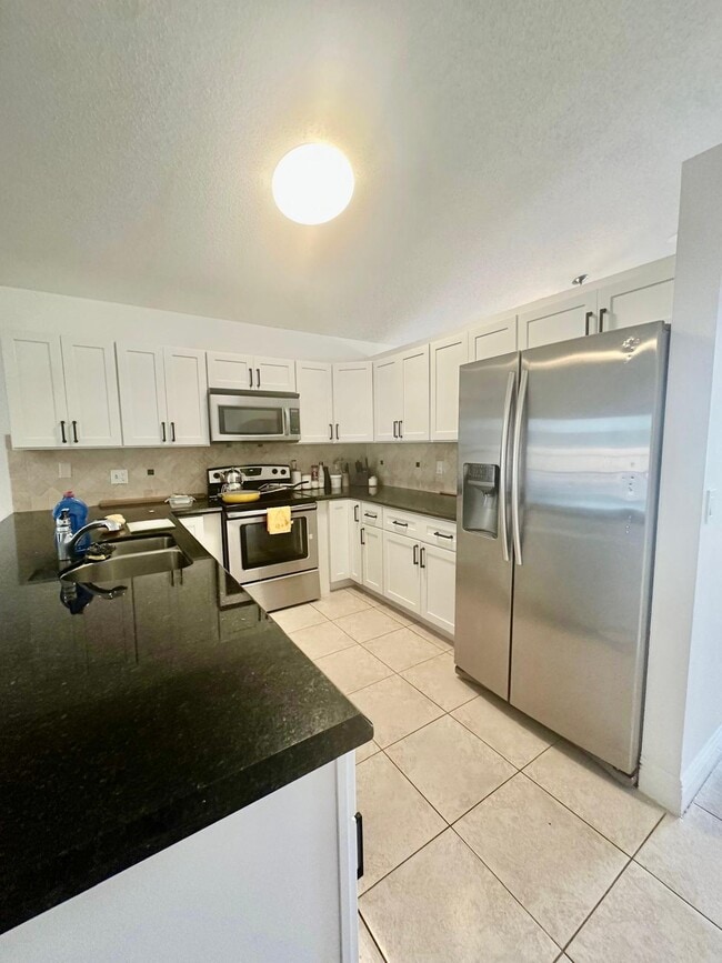 Building Photo - 22449 Middletown Dr