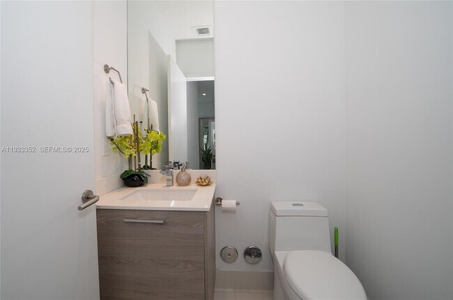 Building Photo - 1300 S Miami Ave