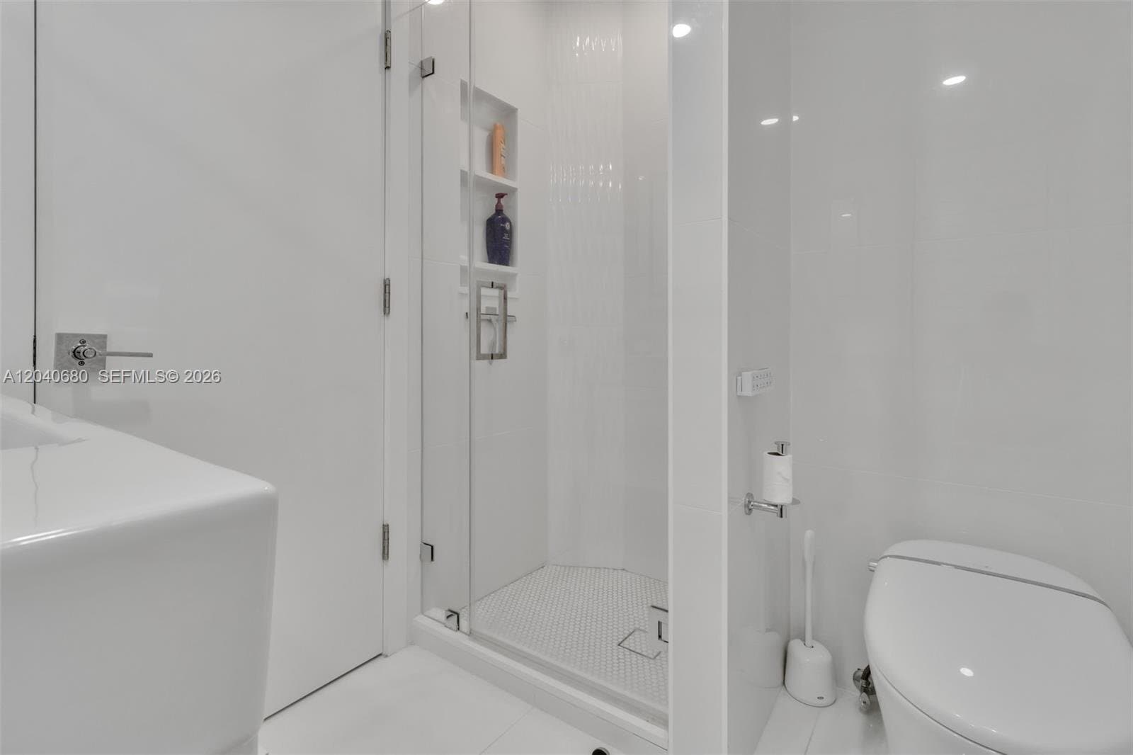 Building Photo - 5701 Collins Ave