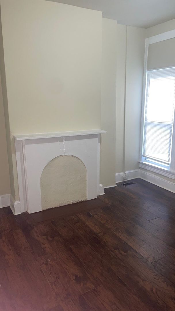 Building Photo - 2406 Druid Hill Ave