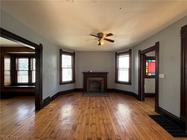 Building Photo - 3860 W 37th St