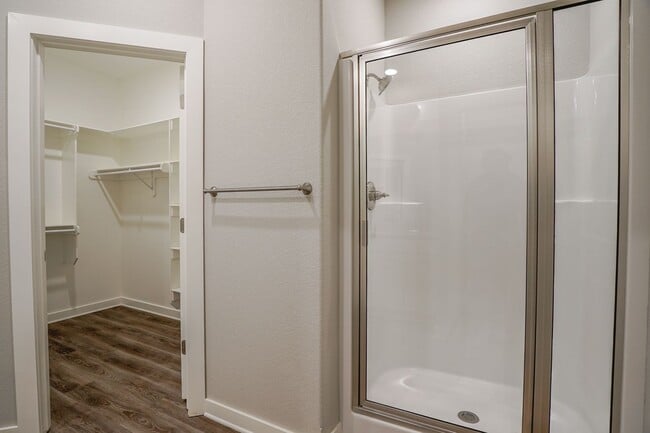 Building Photo - Now Preleasing