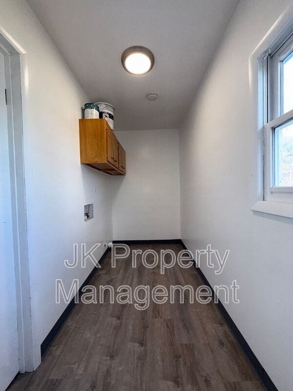 Building Photo - 821 47th St S