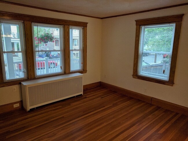 Building Photo - 77 Ardale St