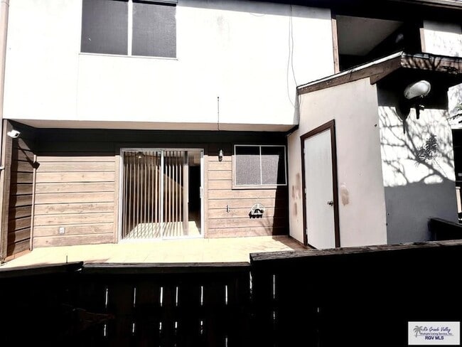 Building Photo - 2901 Central Blvd