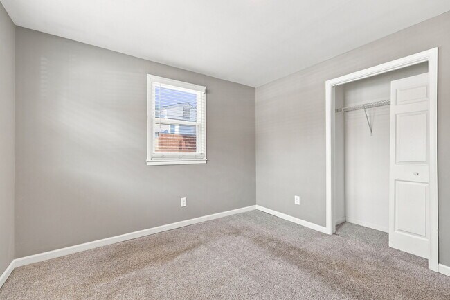 Building Photo - 1305 Yeadon Rd