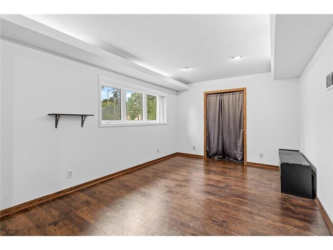 Building Photo - 9887 Ilex St NW